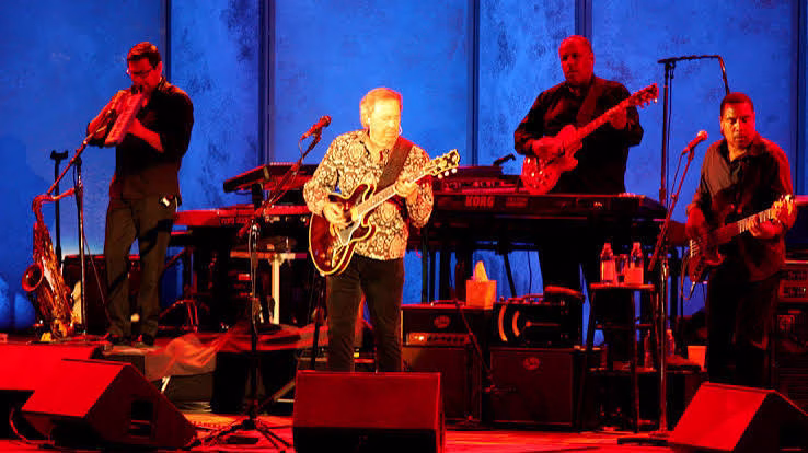 Boz Scaggs